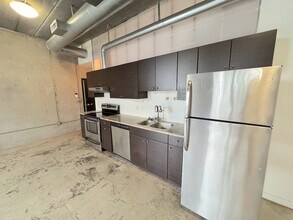 2407 Bull St in Savannah, GA - Building Photo - Building Photo