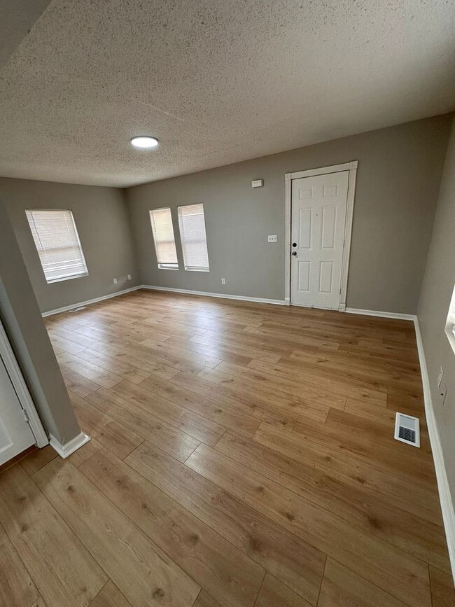 6824 Bellefontaine Ave in Kansas City, MO - Building Photo - Building Photo