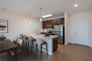 Magnolia Chase Apartments in Virginia Beach, VA - Building Photo