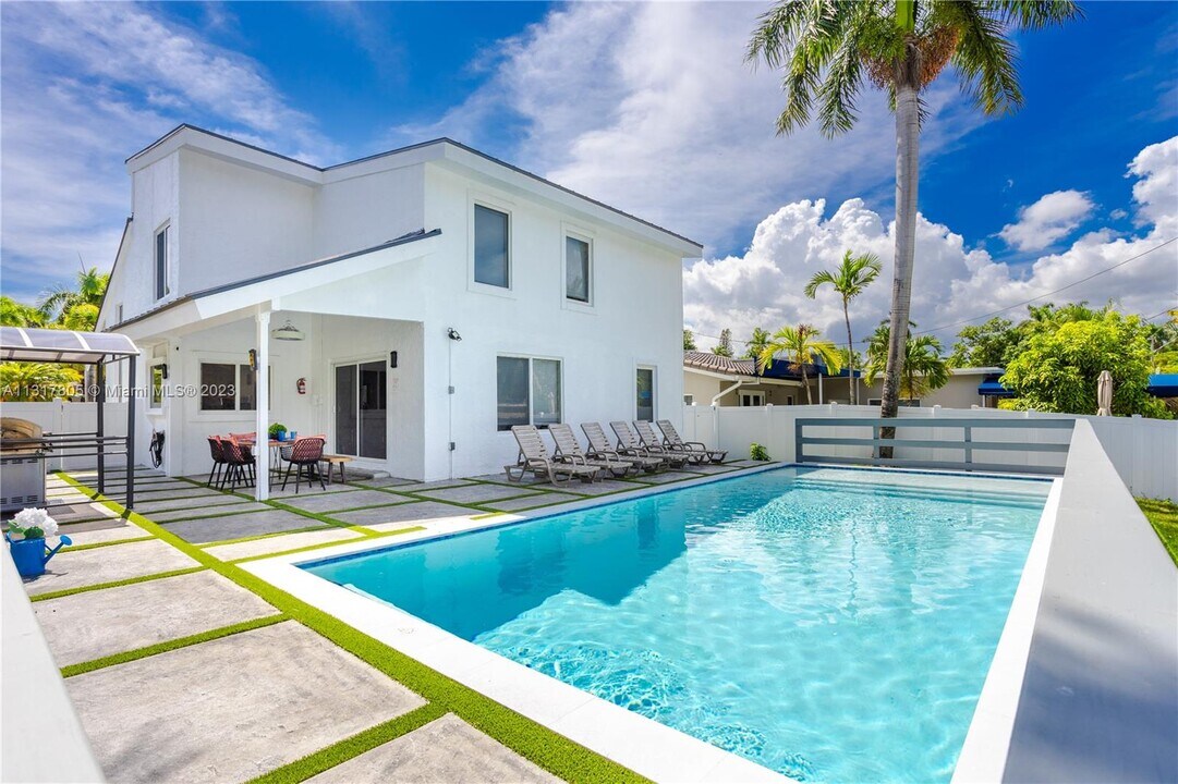 1109 Hollywood Blvd in Hollywood, FL - Foto de edificio