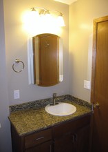 West Bay Apartments in Lake Oswego, OR - Building Photo - Building Photo