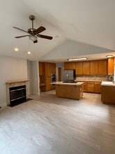 1245 Honeybrook Pl in Rohnert Park, CA - Building Photo - Building Photo