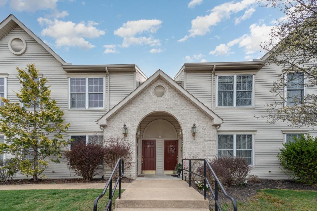 134 Hiddenwood Dr in Harrisburg, PA - Building Photo