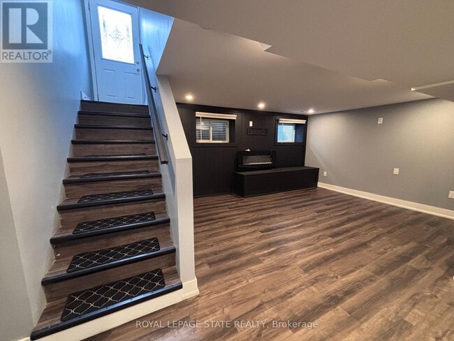 185 Bonaventure Dr in Hamilton, ON - Building Photo - Building Photo