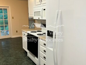 1622 Colonade Rd in Knoxville, TN - Building Photo - Building Photo