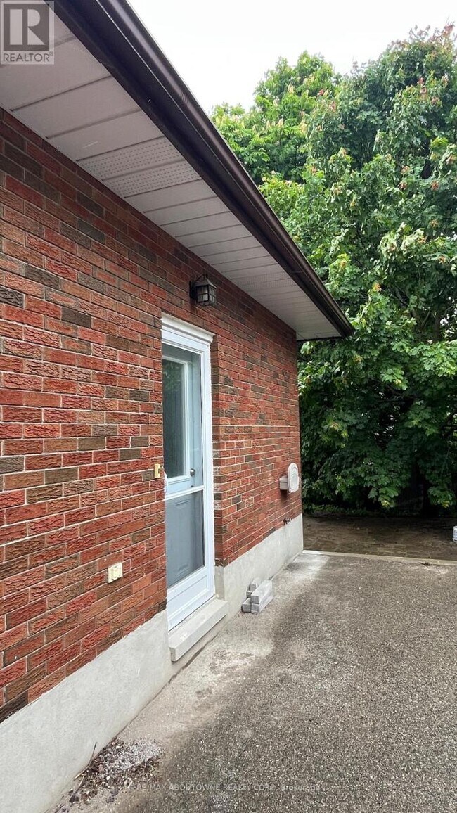 106 Sheridan St in Guelph, ON - Building Photo - Building Photo