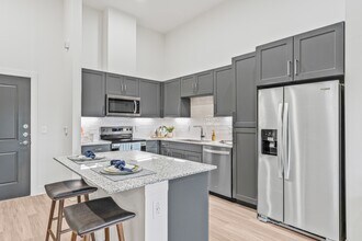 Alta Monarch Crossing in Denton, TX - Building Photo - Building Photo
