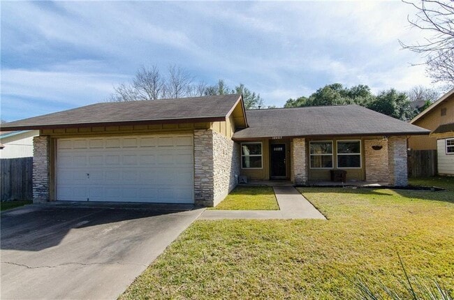 10405 Firethorn Ln