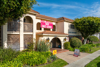 Casa Monterey in Bellflower, CA - Building Photo - Building Photo