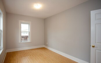 33 Bromfield Rd in Somerville, MA - Building Photo - Building Photo