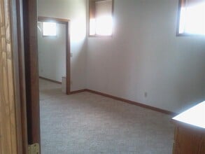 116 E Main St, Unit 2 in Morrison, IL - Building Photo - Building Photo