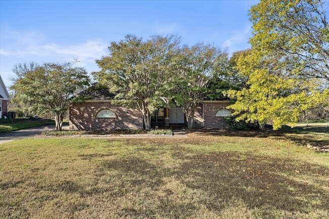 property at 2045 Chisholm Trail