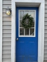 913 Atchison St in Sealy, TX - Building Photo