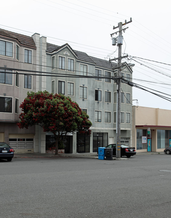 3129-3131 Vicente St in San Francisco, CA - Building Photo