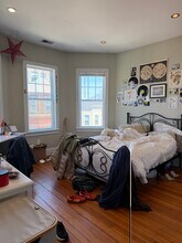 148 Hillside St, Unit 1 in Boston, MA - Foto de edificio - Building Photo