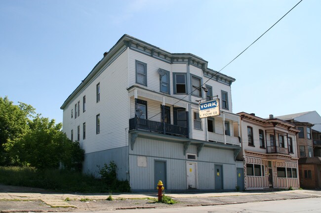 1007-1011 Bleecker St in Utica, NY - Building Photo - Building Photo