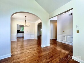 2016 Sablewood Dr in Charlotte, NC - Building Photo - Building Photo