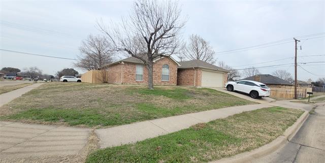 865 W Lynn Creek Dr in Arlington, TX - Building Photo - Building Photo