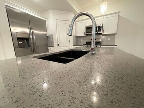 7392 Aaron St in Kansas City, MO - Building Photo - Building Photo