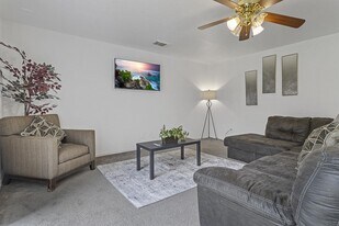 14711 Mountainside Ridge in San Antonio, TX - Building Photo