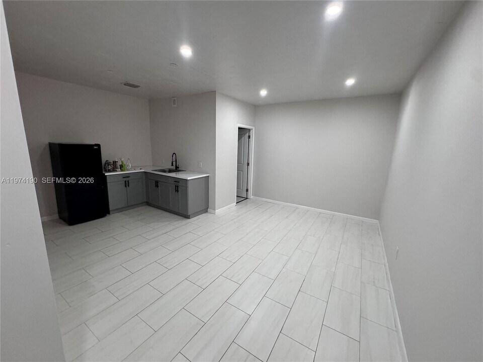 11711 SW 107th Ct in Miami, FL - Building Photo