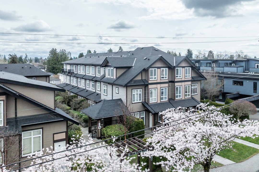 Deer Lake Walk in Burnaby, BC - Building Photo