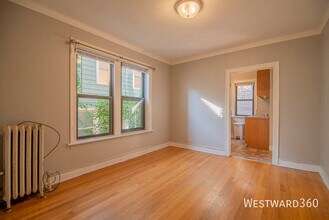 6055 N Ridge Ave in Chicago, IL - Building Photo - Building Photo