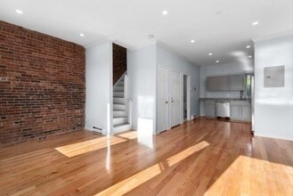 2 Woodbine St, Unit 2 in Boston, MA - Building Photo - Building Photo