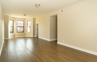 3405 W Fullerton Ave, Unit 2F in Chicago, IL - Building Photo