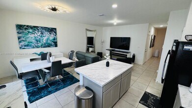 761 SW 11th St in Florida City, FL - Building Photo - Building Photo
