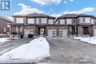 34 Autumn Dr in Wasaga Beach, ON - Building Photo