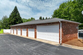 Cotswold Park in Greensboro, NC - Building Photo - Building Photo