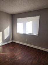 8619 Republic Ave in Warren, MI - Building Photo - Building Photo