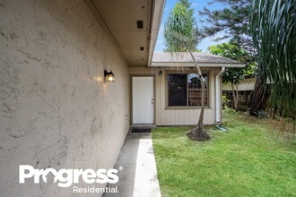 225 Bayhead Dr in Melbourne, FL - Building Photo - Building Photo