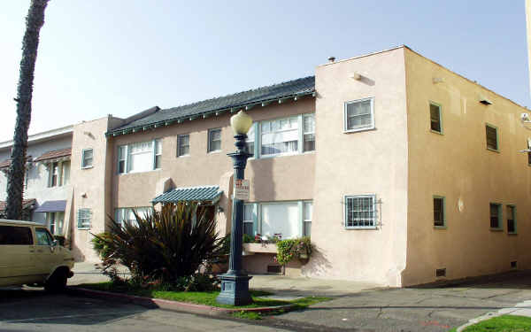 51 Lime Ave in Long Beach, CA - Foto de edificio - Building Photo