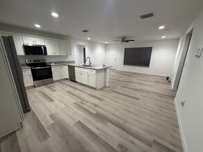 20661 SW Marine Blvd in Dunnellon, FL - Building Photo - Building Photo