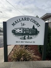 867 Walnut St in Alameda, CA - Foto de edificio - Building Photo