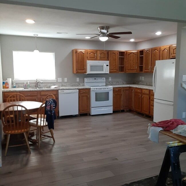 8 Canty Ln in Fairview Heights, IL - Building Photo - Building Photo