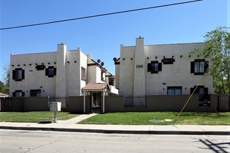 1140 E Avenue Q12 in Palmdale, CA - Building Photo - Primary Photo