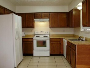 12015 Swan Creek Dr in Houston, TX - Building Photo - Building Photo