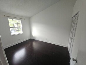 2925 Belmont Ln in Hollywood, FL - Building Photo - Building Photo