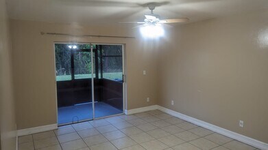 513 Meadow Rd in Lehigh Acres, FL - Building Photo - Building Photo