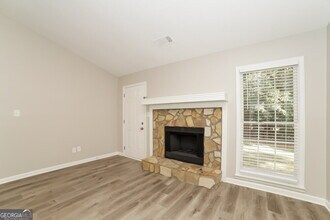 10916 Clearwater Dr in Hampton, GA - Building Photo - Building Photo