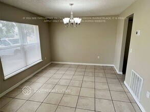 1921 Thorngate Ln in Mascotte, FL - Building Photo - Building Photo