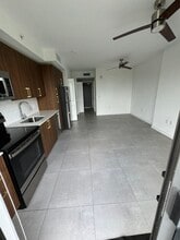 828 NW 12th St, Unit S3 in Miami, FL - Building Photo - Building Photo