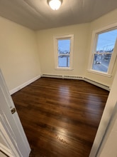 170 Elm St in Biddeford, ME - Building Photo - Building Photo