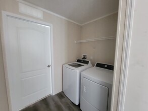 112 Sheppard Ave in Flushing, MI - Building Photo - Building Photo