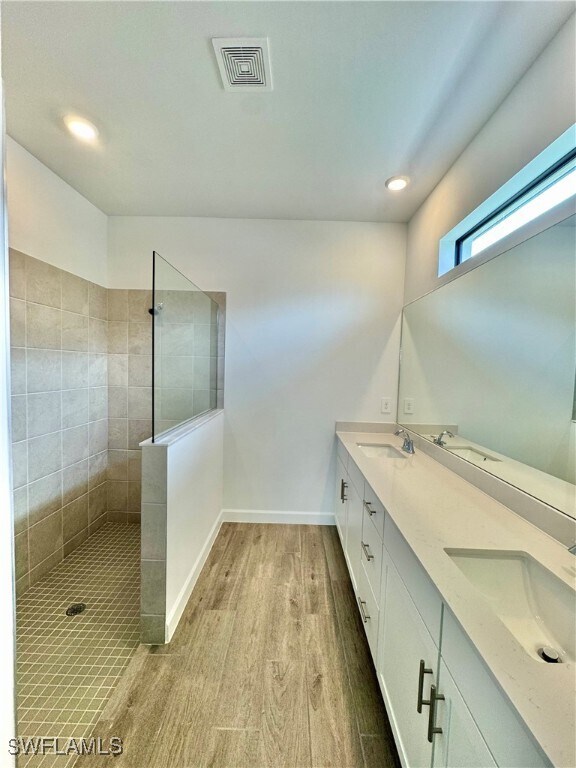 19362 Hinkley Dr in Estero, FL - Building Photo - Building Photo
