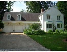 925 Windsor Rd in Virginia Beach, VA - Building Photo
