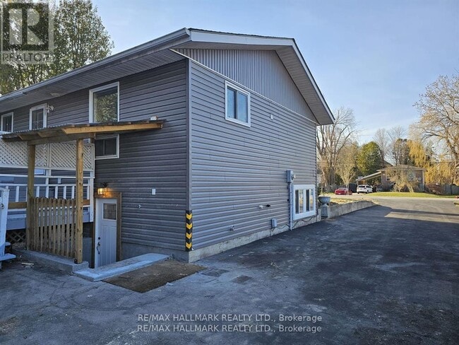 property at 1015 Lebanon Dr